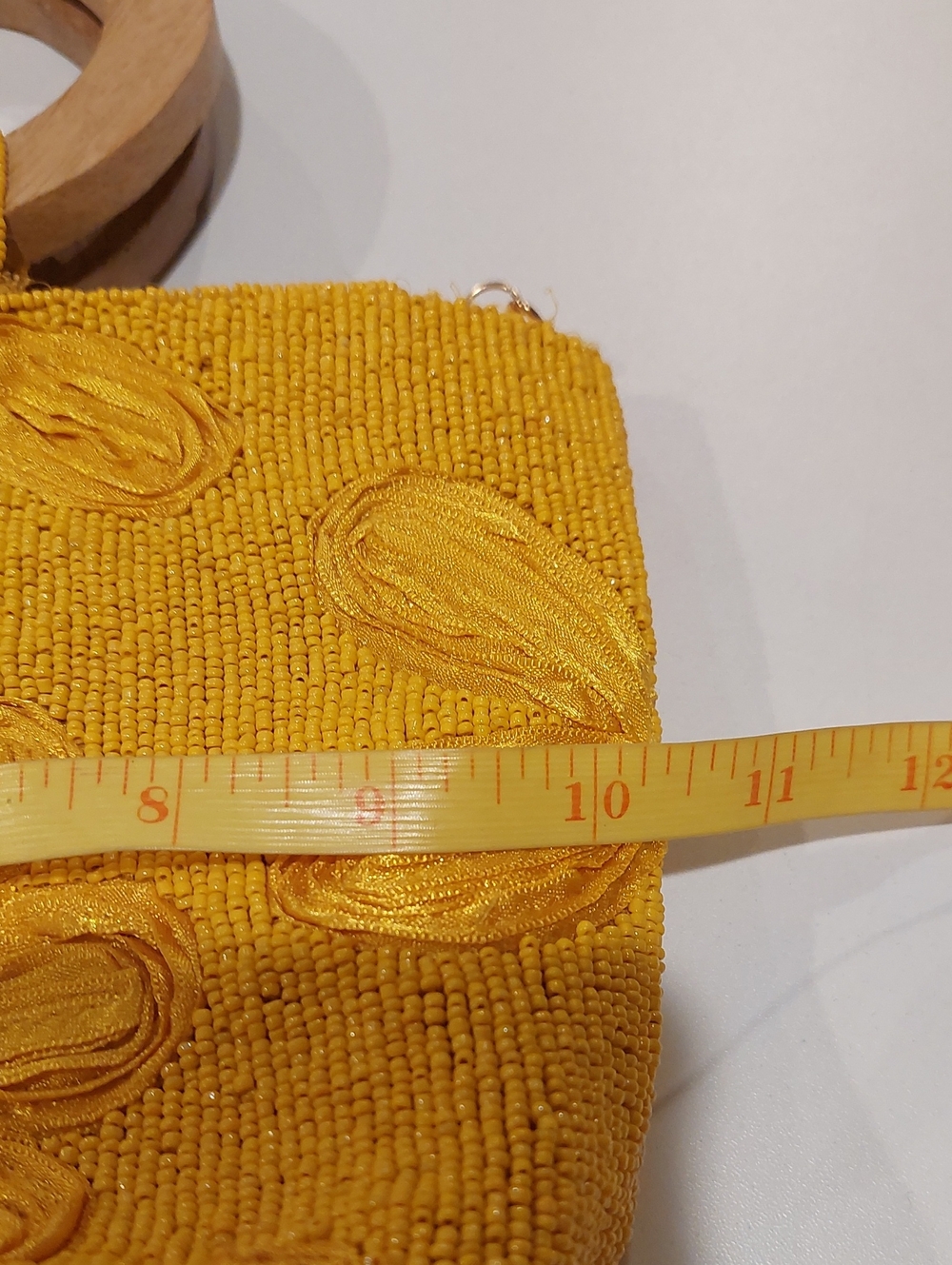 Lulu's Stay Chic Yellow Beaded Wooden Circle Handle Bag - Picture 11 of 14